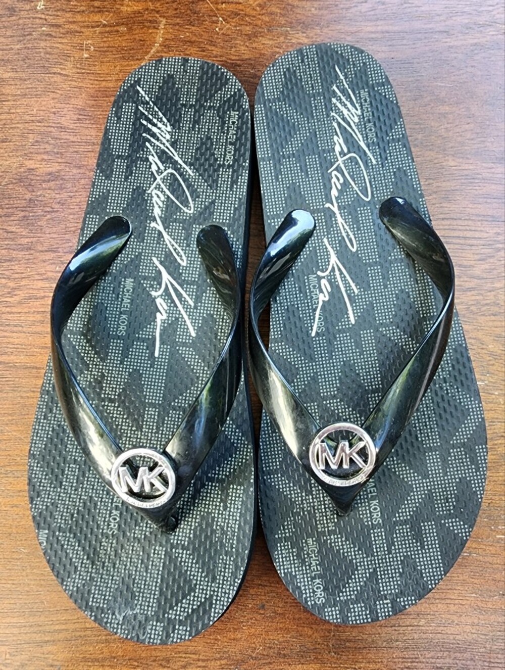 Michael Kors Outline Flip Flops Black Charcoal MK Monogram Sandals Size 10